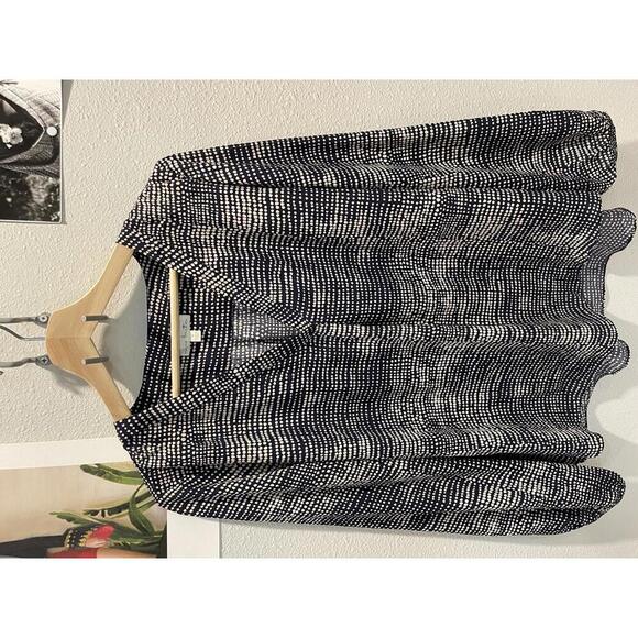 Nine Britton Women's Blouse - Size M NWT - Picture 1 of 4